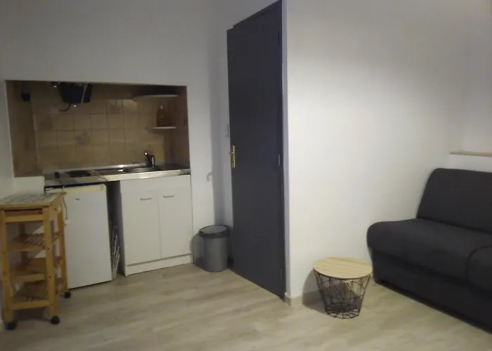 Studio Du Commandant Marche