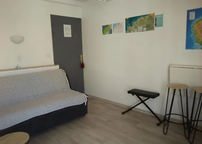 Studio Du Commandant Marche